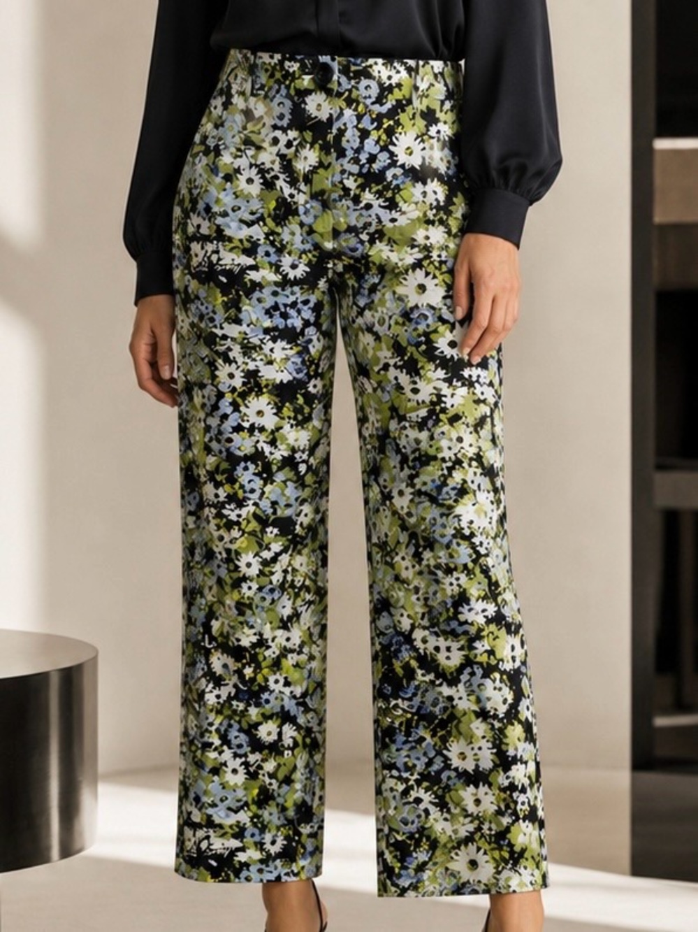 Marc Cain Floral Print Cropped Straight Leg Pants Blue & Green Floral N5 (US 10)